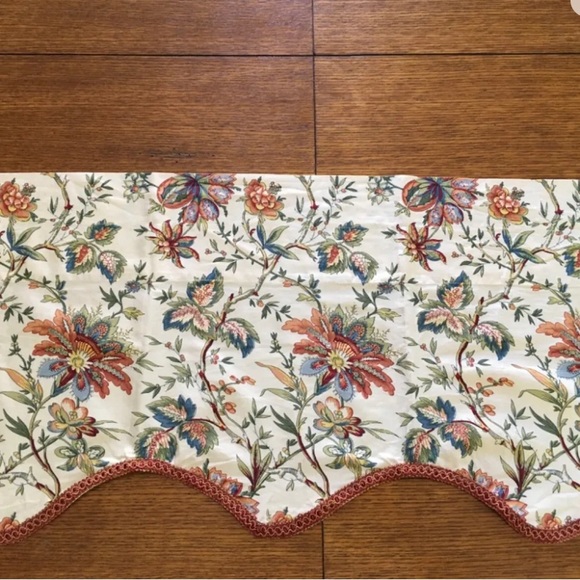 (6) Waverly Felecite Cream & Floral Window Valances - Picture 5 of 5